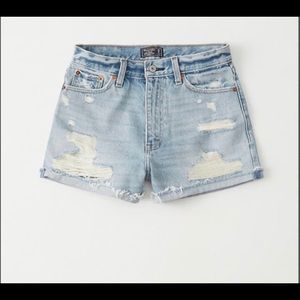 Abercrombie & Fitch high rise shorts